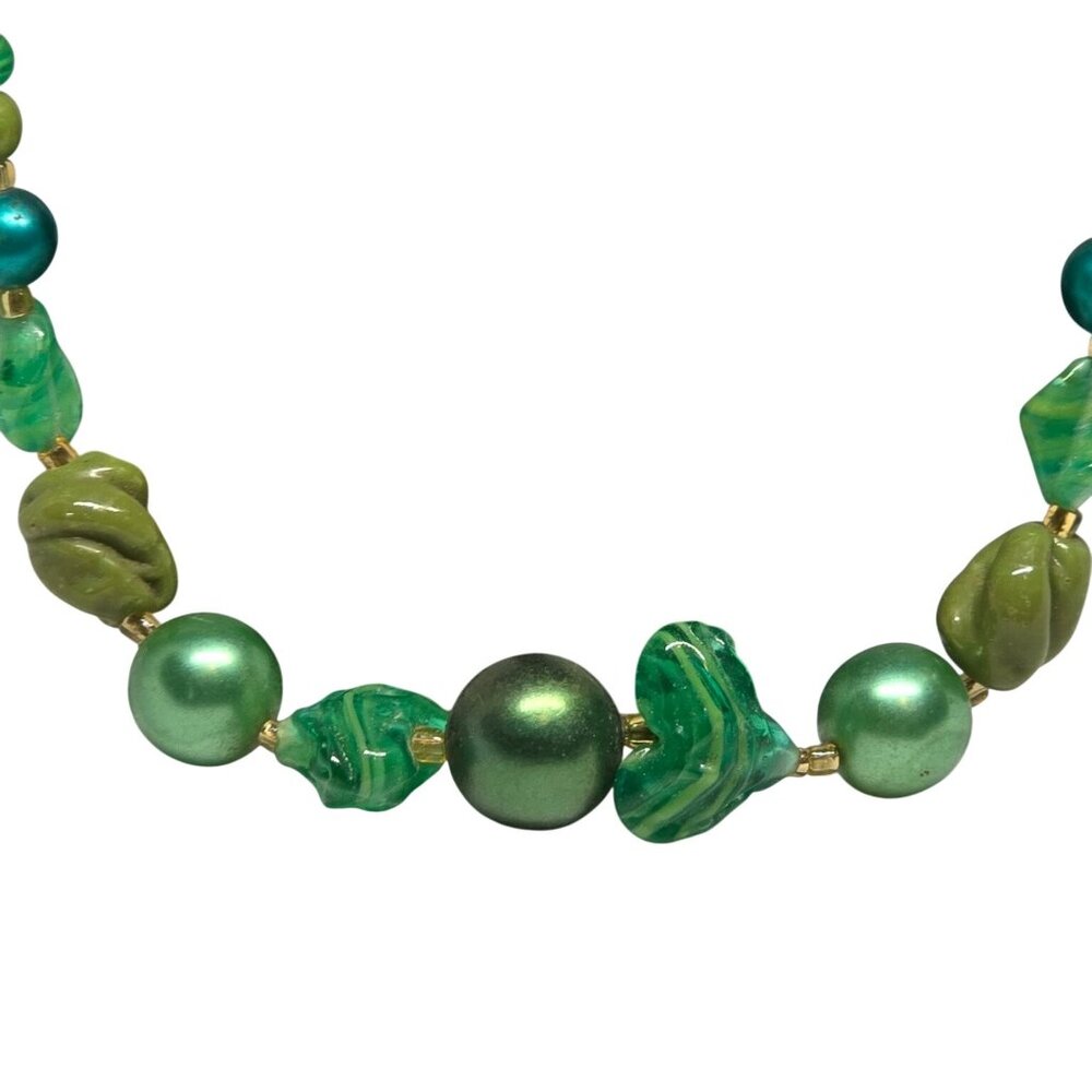 Vintage Beaded Statement Necklace Gold Tone 25" Green Glass & Pearlized Beads - Picture 4 of 5